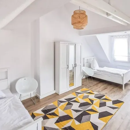 Mitte, Neu Renoviertes Haus