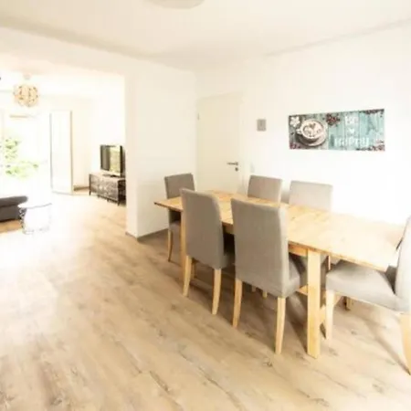 Mitte, Neu Renoviertes Haus *